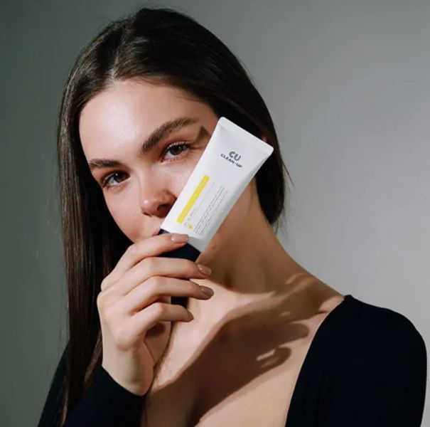 CUSKIN Clean Up Blemish Sun Lotion SPF 50 Легкий сонцезахисний лосьйон Spf 50 CSKN1 фото
