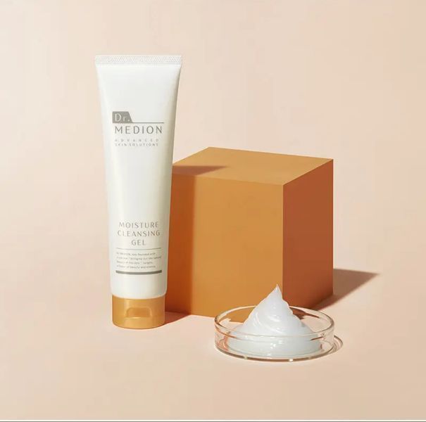 DR. MEDION MOISTURE CLEANSING GEL Очищуючий гель з колоїдним сріблом і платиною DRM003 фото