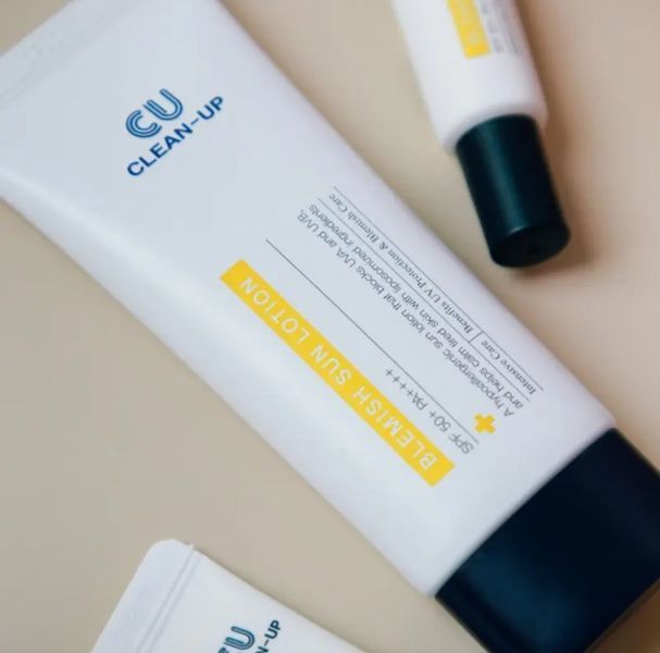 CUSKIN Clean Up Blemish Sun Lotion SPF 50 Легкий сонцезахисний лосьйон Spf 50 CSKN1 фото