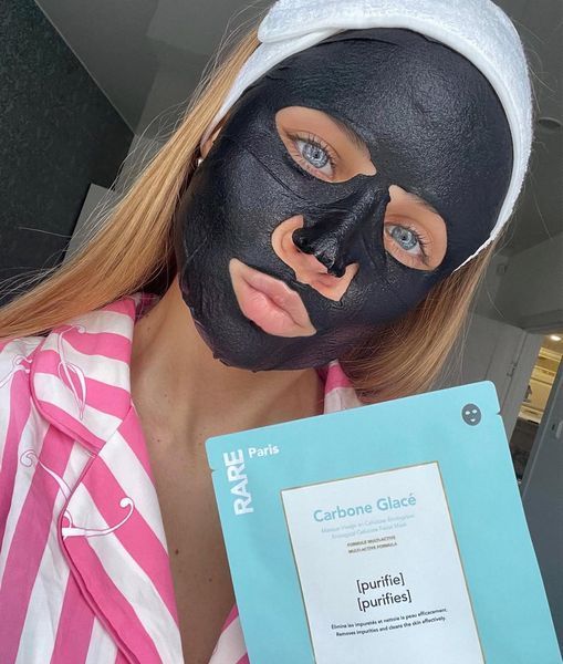 Rare Paris Box of 5 Carbone Glac&eacute; Purifying Face Mask Набір з п'яти очищувальних масок для обличчя з гамамелісом та екстрактом мальви RP30 фото