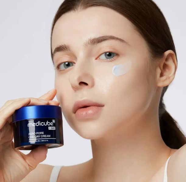 Medicube Zero Pore One Day Cream Зволожувальний балансуючий крем для шкіри з розширеними порами MDCB10 фото