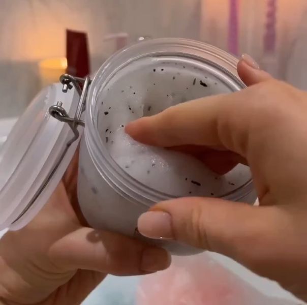 ELEMIS Frangipani Monoi Salt Glow Екзотичний скраб для тіла з екстрактом Франжіпані ELMS2 фото