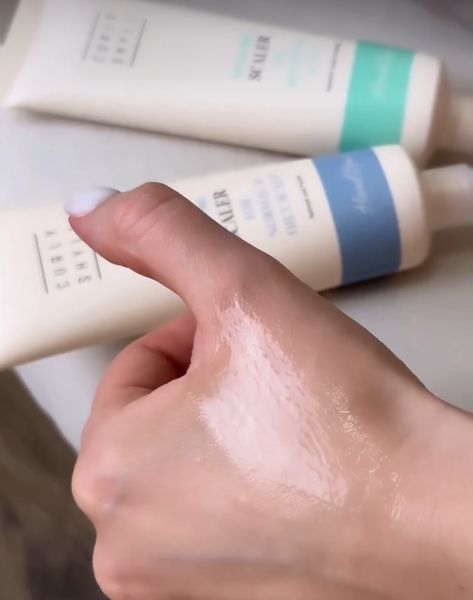 Curly Shyll Purifying Scaler for Normal and Oily Scalps - Пілінг для очищення жирної шкіри голови CRLS31 фото