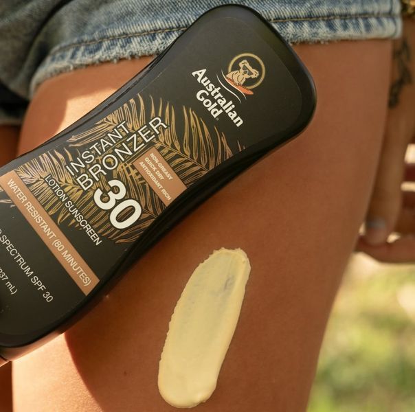 AUSTRALIAN GOLD SPF 30 Spray Gel Sunscreen with Instant Bronzer Спрей-гель для засмаги з бронзатором AG12 фото